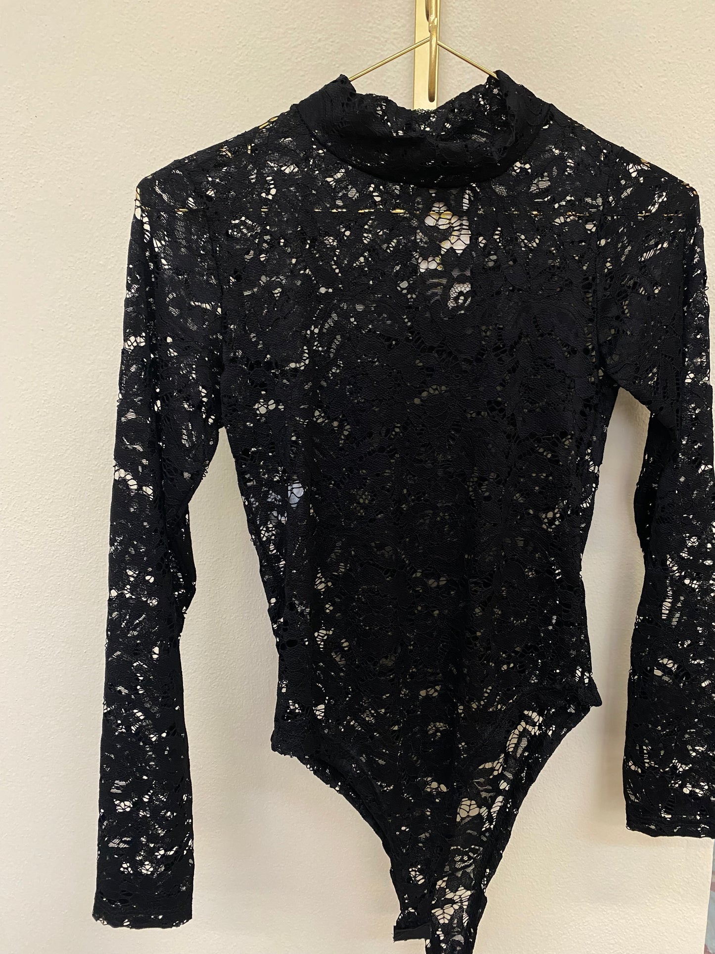 Body pizzo mezzo collo