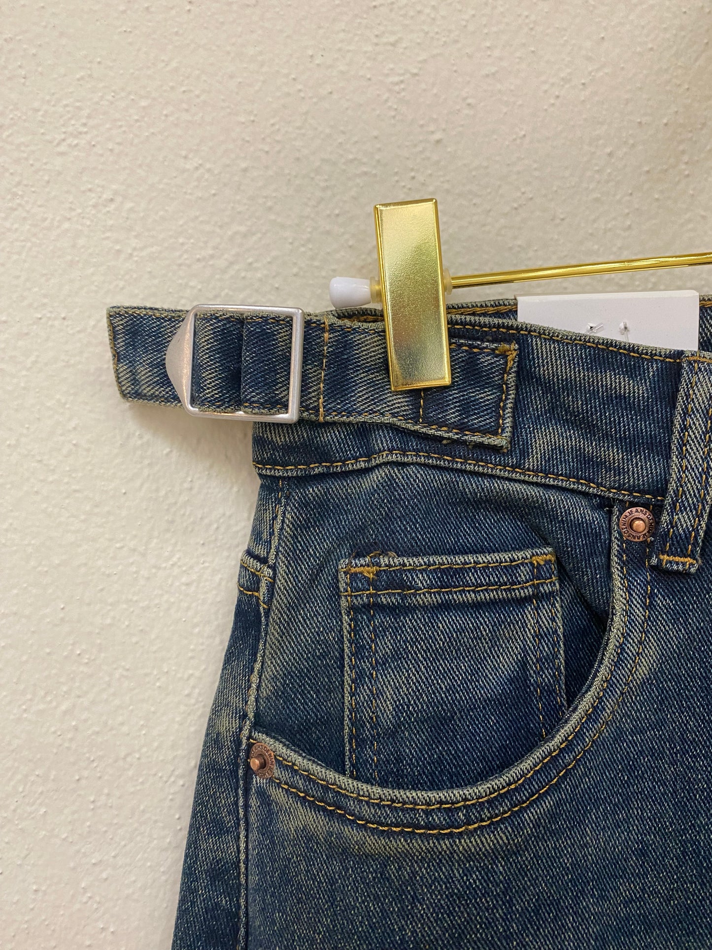Jeans piegone sabbiato