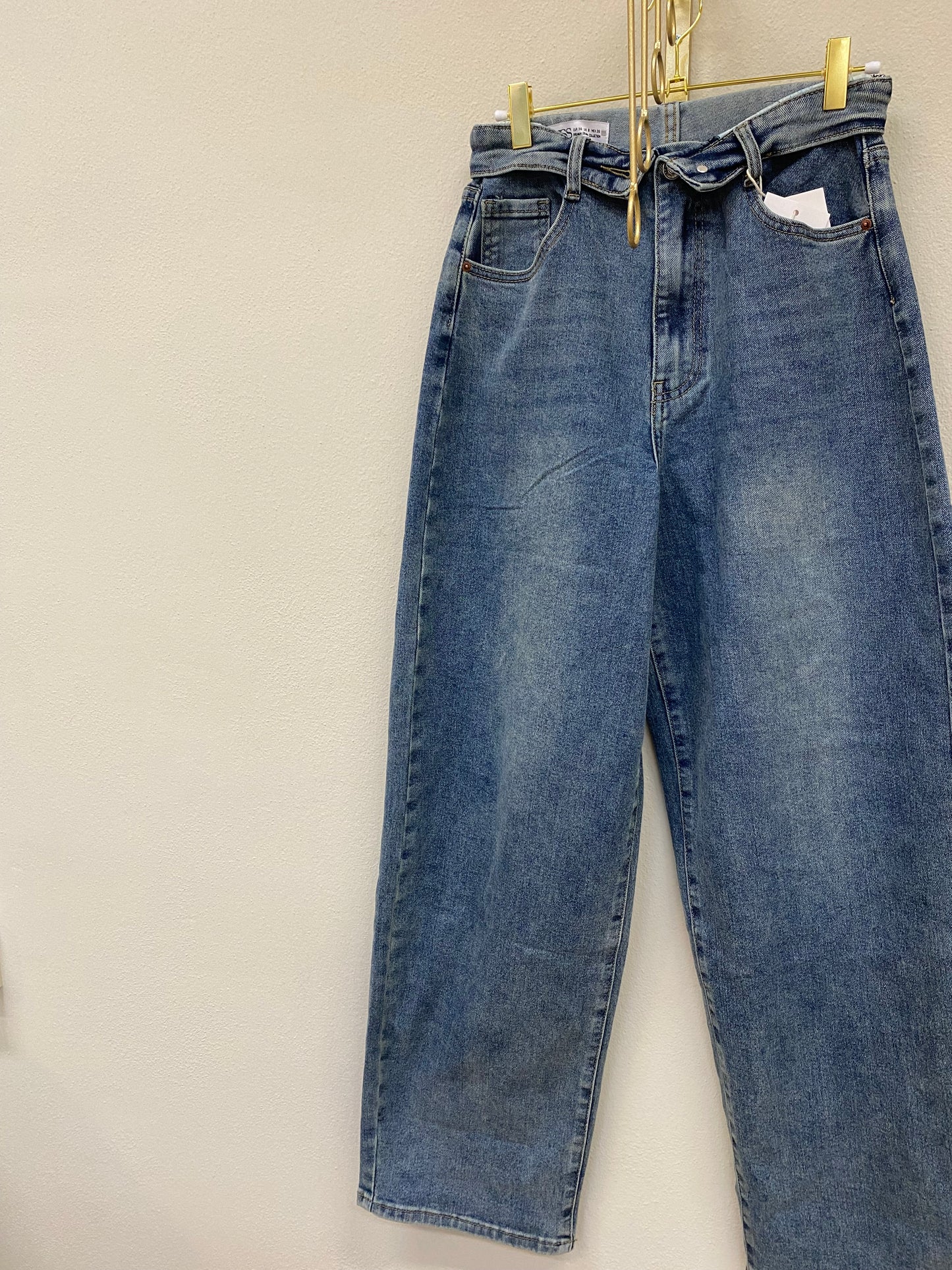 Jeans risvolto in  vita
