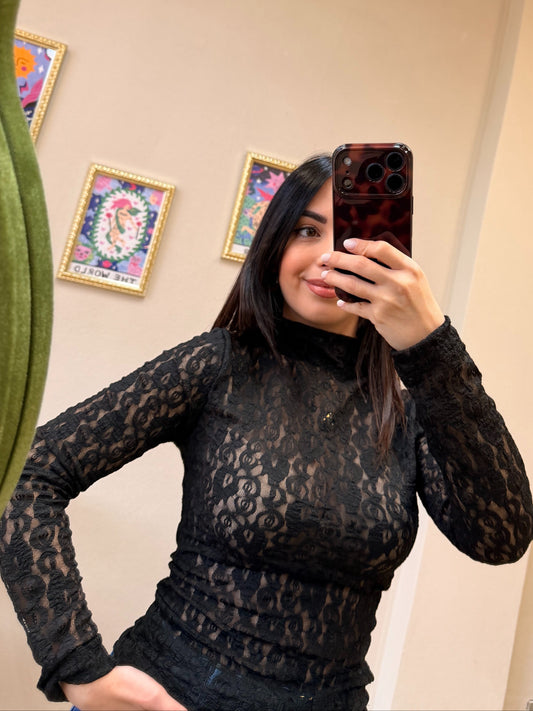 Macramè mezzo collo